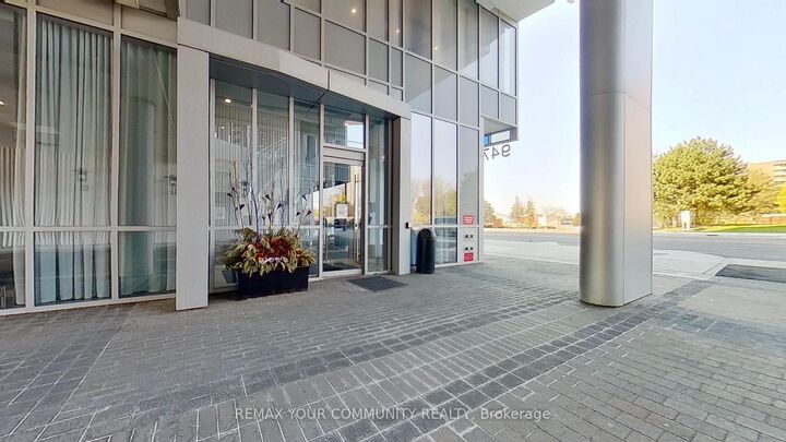 Property Photo:  9471 Yonge Street 1218  ON L4C 1V4 