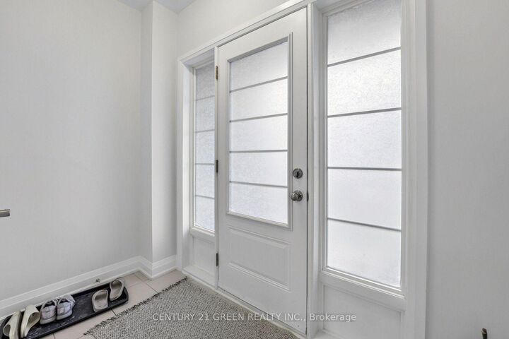 Property Photo:  16 Summerbeam Way  ON L6Y 6K5 