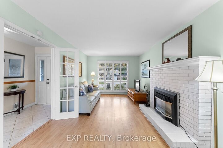 Property Photo:  6 The Pinery Street  ON L2M 6M6 