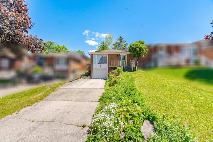 Property Photo:  33 Hesp Drive  ON L7E 2R5 