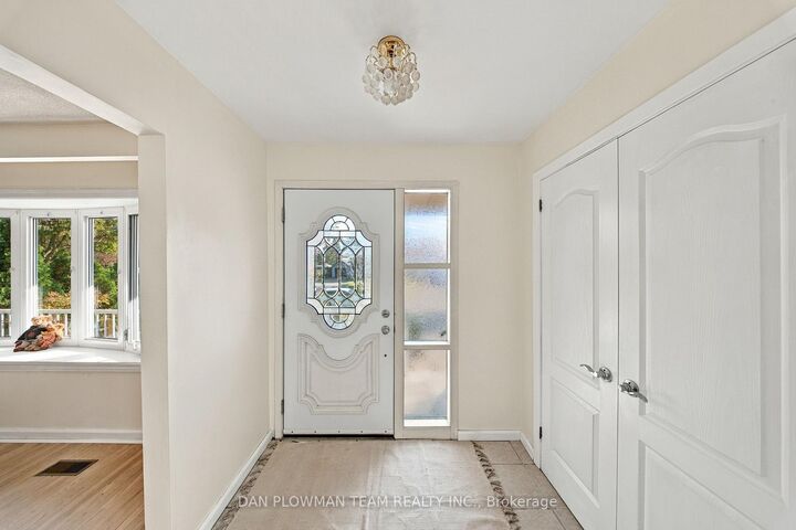 Property Photo: 42 Seneca Avenue ON L1G 3V4