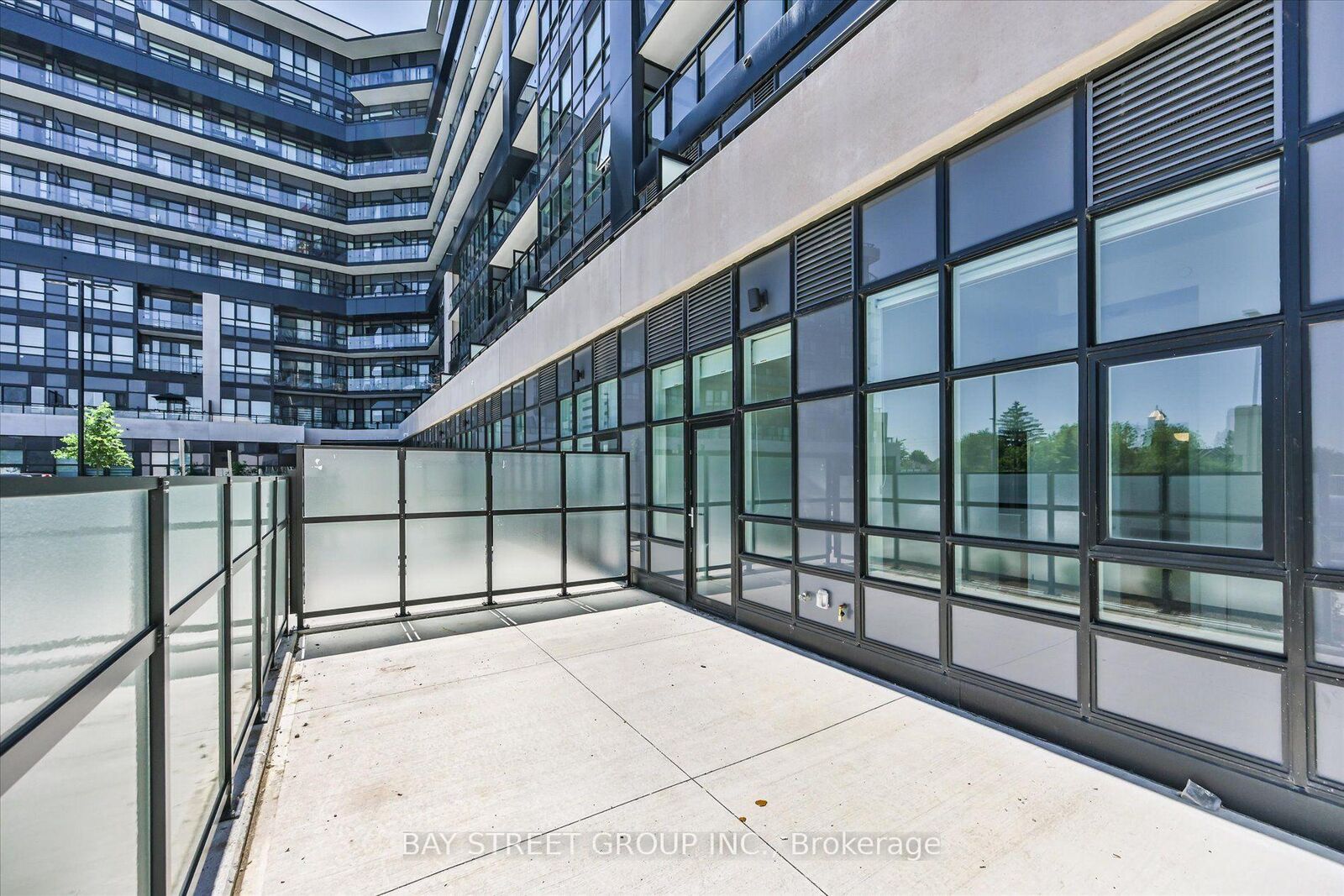 Property Photo:  395 Dundas Street West Street 130  ON L6M 4M2 