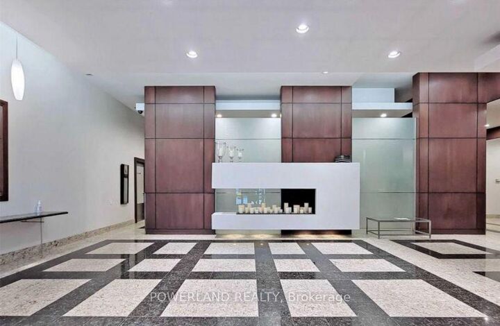 Property Photo: 18 Parkview Avenue 1007 ON M2N 7H7