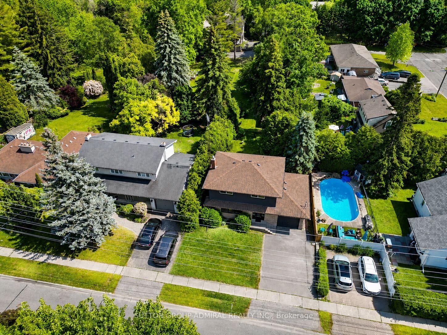 Property Photo: 865 Regent Drive ON L1G 1J2