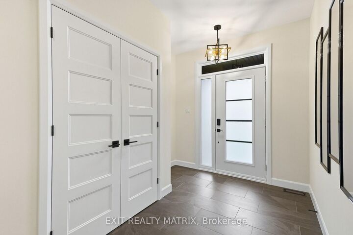Property Photo:  256 Trudeau Crescent  ON K4R 0E2 