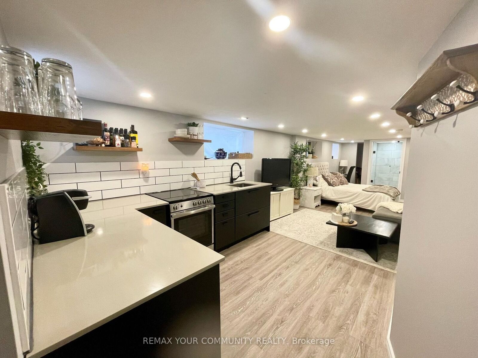 Property Photo:  264 Sterling Road Basement  ON M6R 2B9 