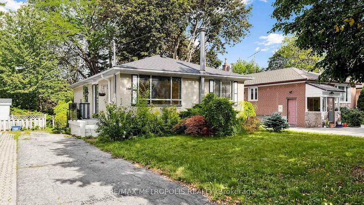 Property Photo: 139 Pandora Circle ON M1H 1V8
