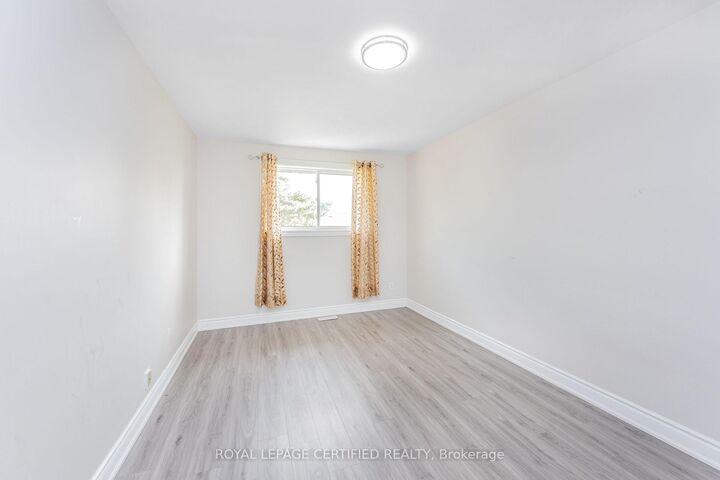Property Photo: 55 Pearldale Avenue ON M9L 2H2