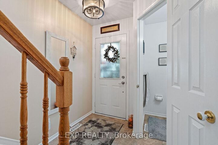 Property Photo:  122 Markland Crescent  ON K2G 5Z7 