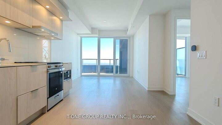 Property Photo:  448 Burnhamthorpe Road 1810  ON L5B 0R4 
