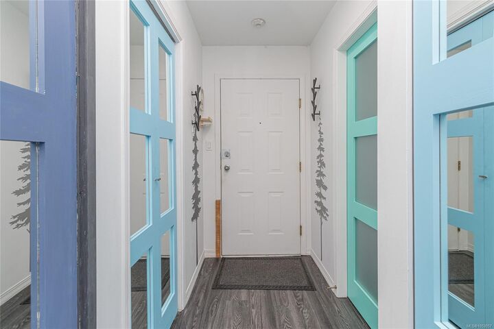 Property Photo: 1039 Caledonia Ave #203 BC V8T 1E7