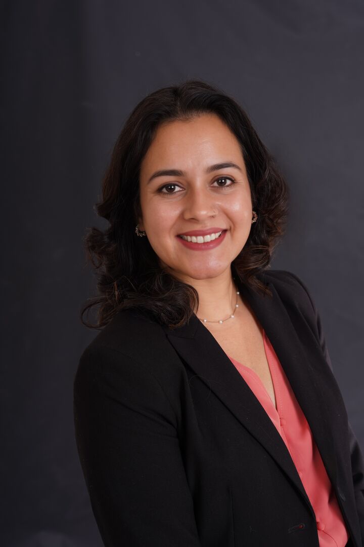Kirti Sharma,  in Naperville, john greene Realtor