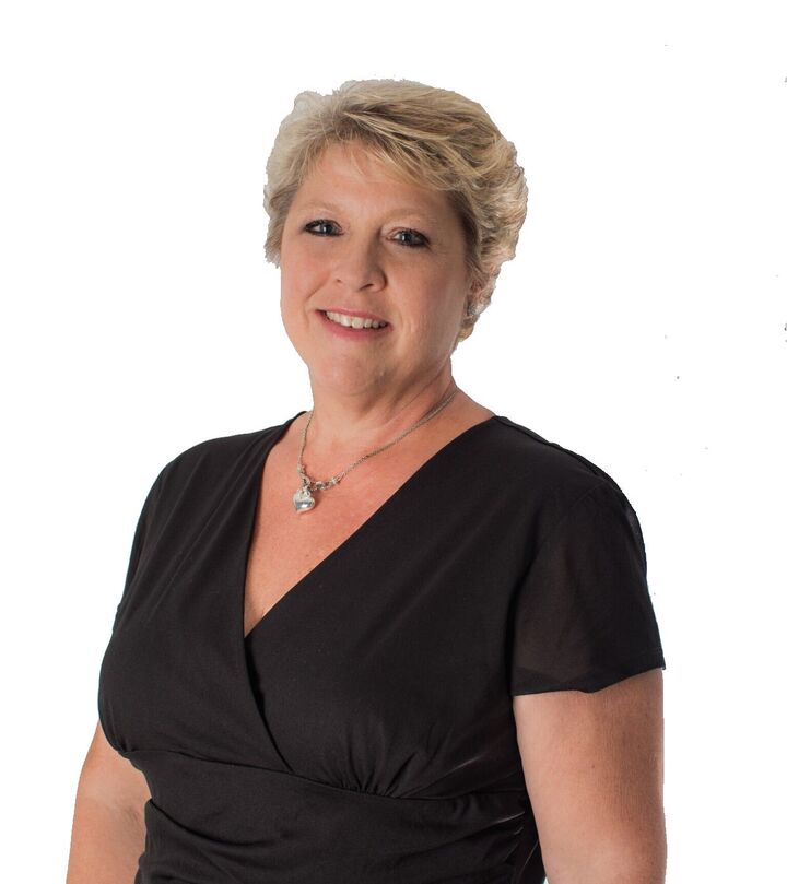Penny Miller, Associate Real Estate Broker in Kingston, Jim Henry & Associates