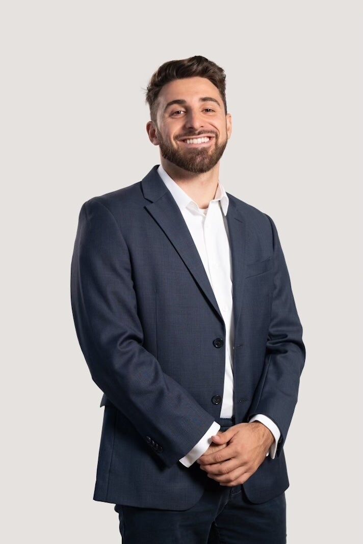 Silmar Bueno, Real Estate Salesperson in Mendon, Custom Home Realty