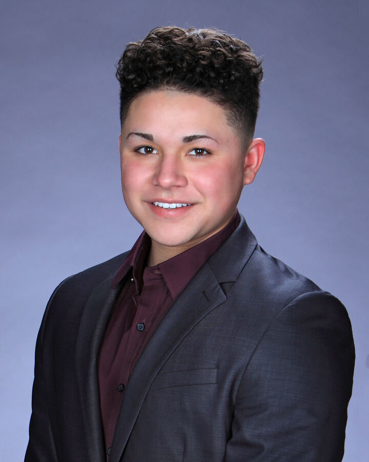 Jesse Lopez Simi Valley Pinnacle Estate Properties Pinnacle