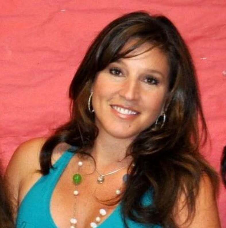 Lisa-Leigh Schwartz, Real Estate Broker in Charlotte, ERA Live Moore