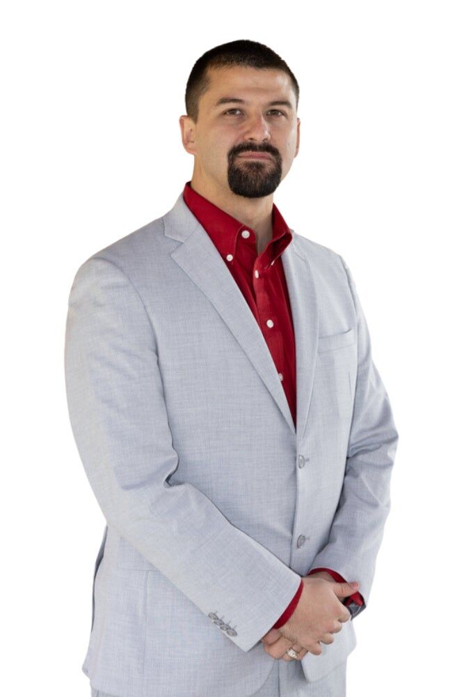 Cesar Gomez Gonzalez, Real Estate Salesperson in Visalia, Jordan-Link