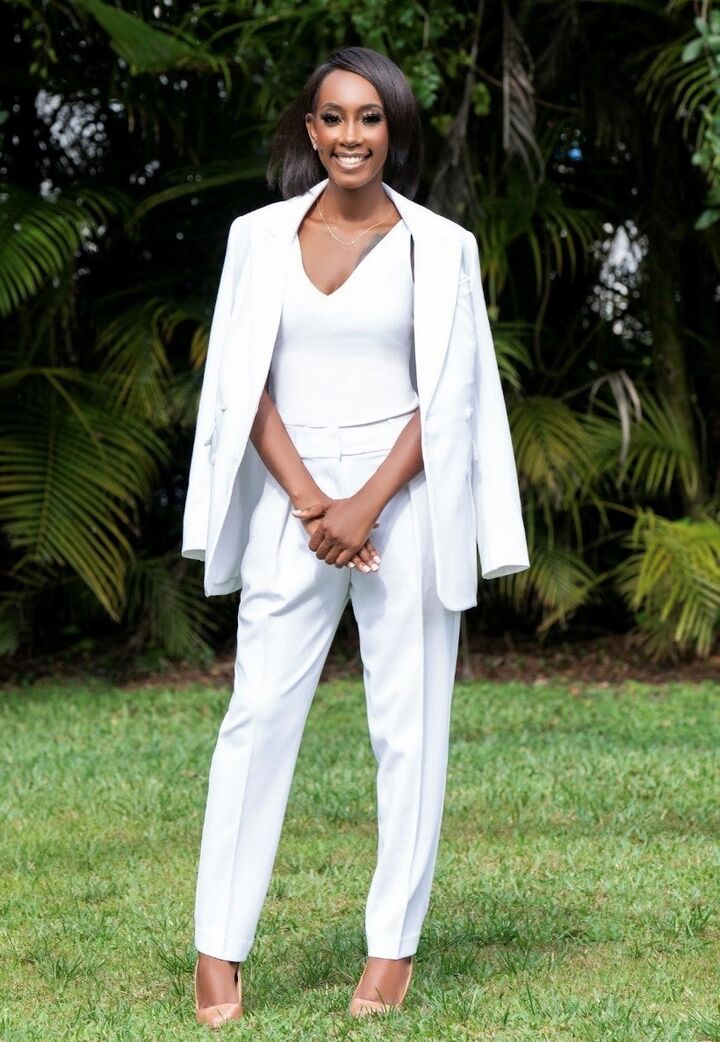 Roshemia Peterson, Sales Associate in Coral Springs, Tenace Realty