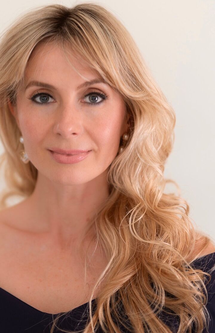 Linda Werszler,  in Clarkston, Professionals