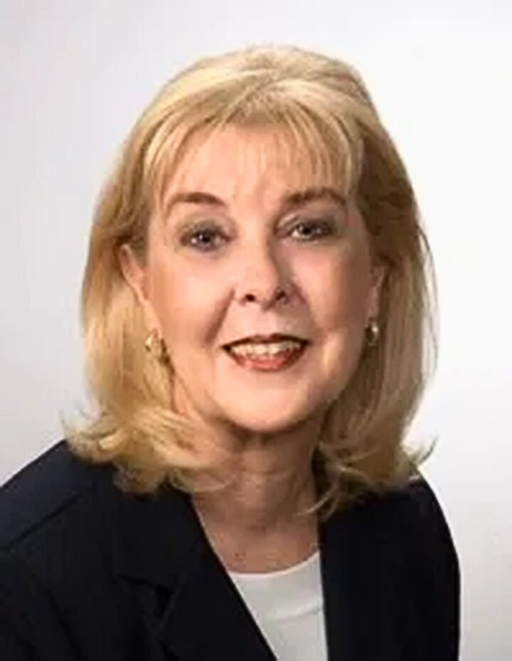 Barbara Walters, Real Estate Salesperson in Southbury, Bette Real Estate