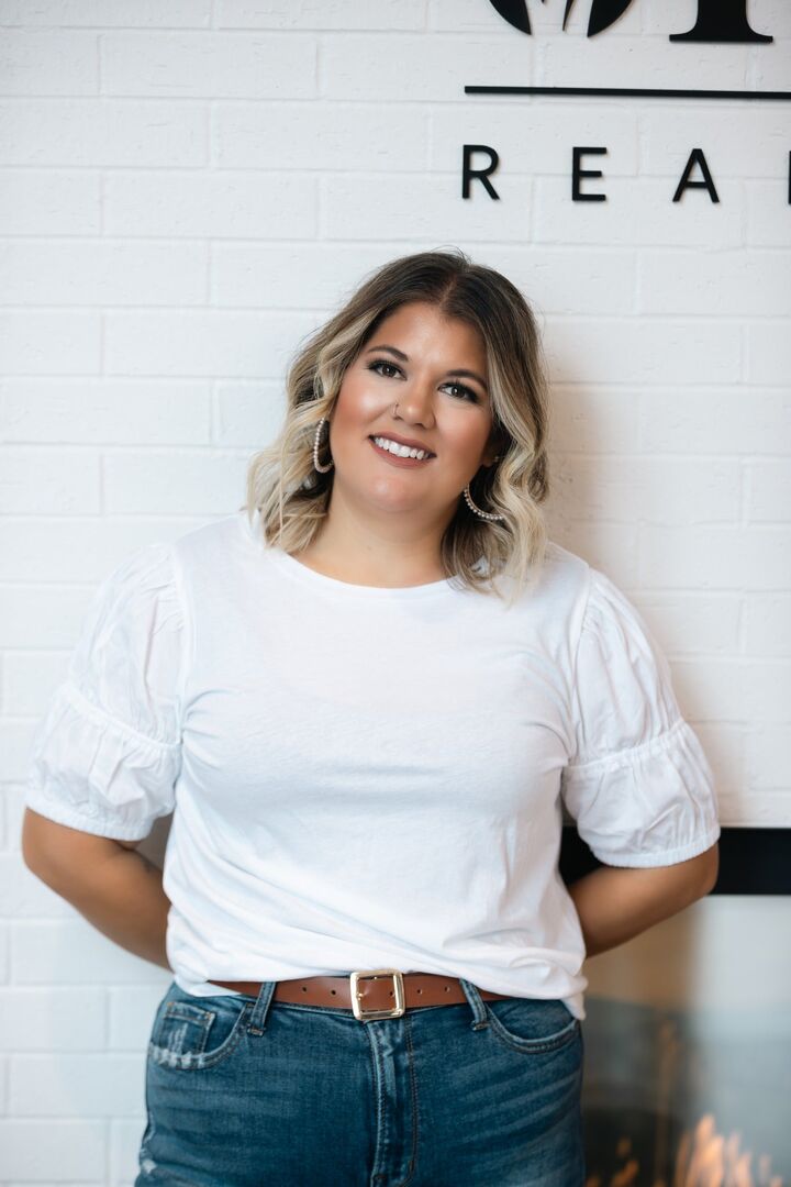 Alexis Trofholz, Real Estate Salesperson in Elkhorn, The Good Life Group