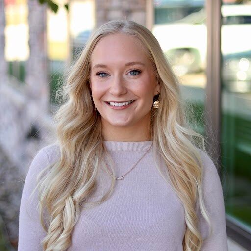 Sarah Poznanski, Real Estate Salesperson in Urbandale, Signature Real Estate