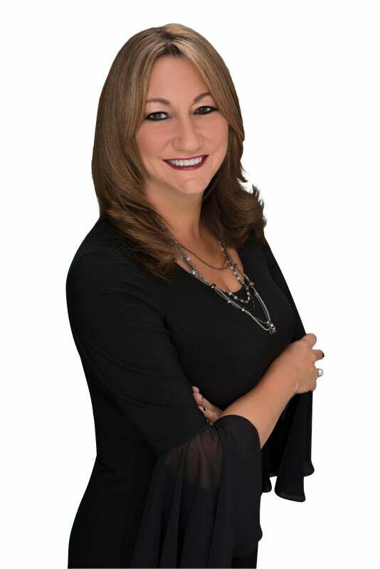 Dina Castanon, Real Estate Salesperson in Canyon Lake, Associated Brokers Realty