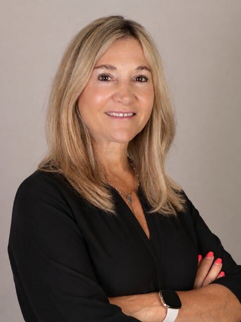 Barbara McDermott,  in Woodbury, Realty Connect