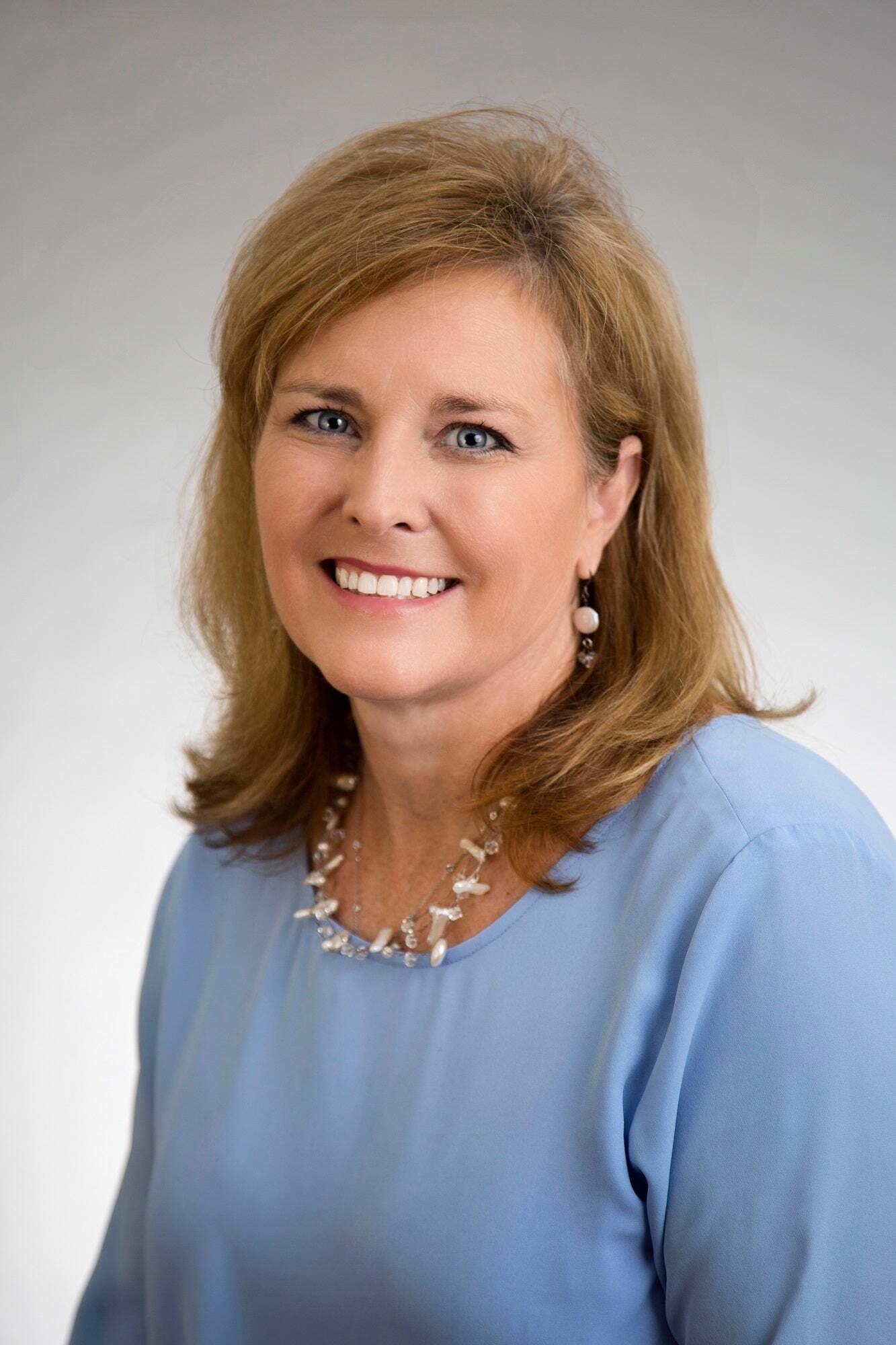 Julie Hingle,  in Mandeville, TEC
