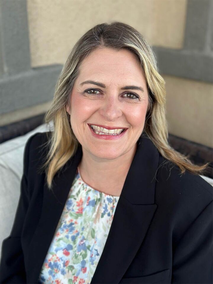 Lisa De Angelis, Real Estate Salesperson in Temecula, Affiliated