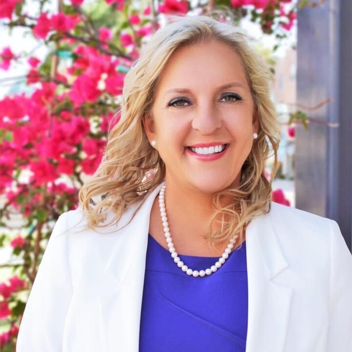 Vickie Held, Real Estate Salesperson in Fort Lauderdale, Florida 1st