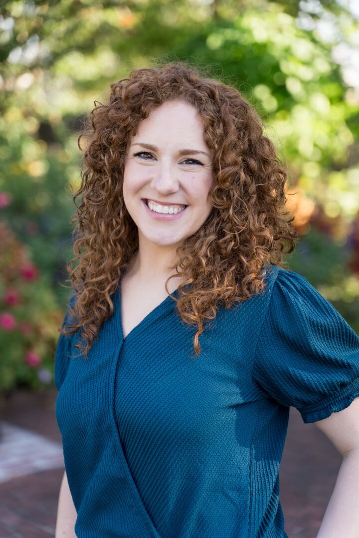 Kami Escobar, Real Estate Salesperson in Clarksville, Premier Realty