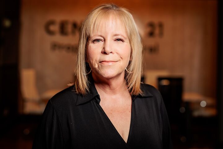 Sandra McLaughlin, Real Estate Salesperson in Wakefield, Property Central