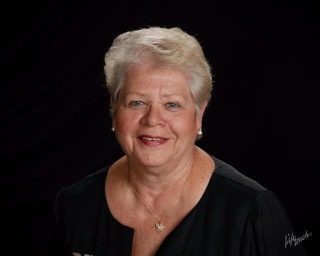 Loretta Alonzo-Deubel, Real Estate Broker in Westchester, Circle