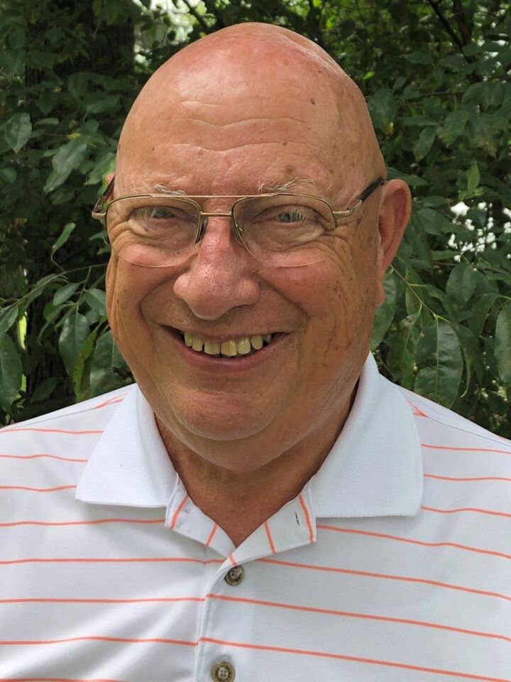 Joseph Schultz,  in Lake Geneva, Real Estate Group