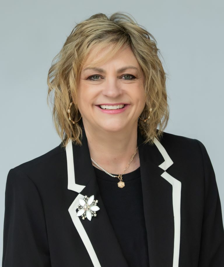 Kelli Paul, Broker,  in Cleveland, Bender Realty LLC