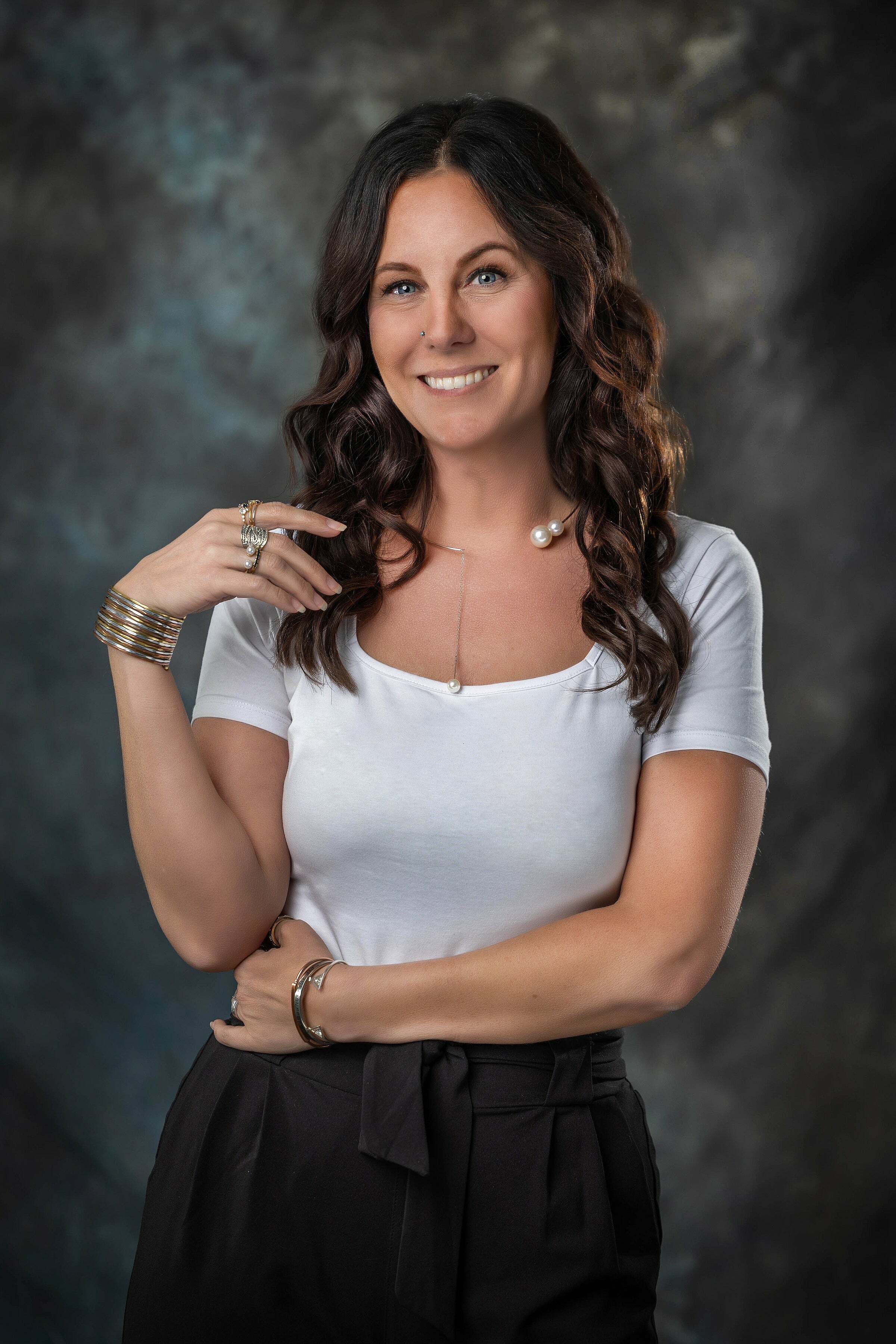 Jodie Bow, Associate Real Estate Broker in Saginaw, Signature Realty
