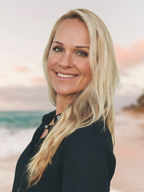 Erin McCabe, Real Estate Salesperson in Mililani, Pacific Properties