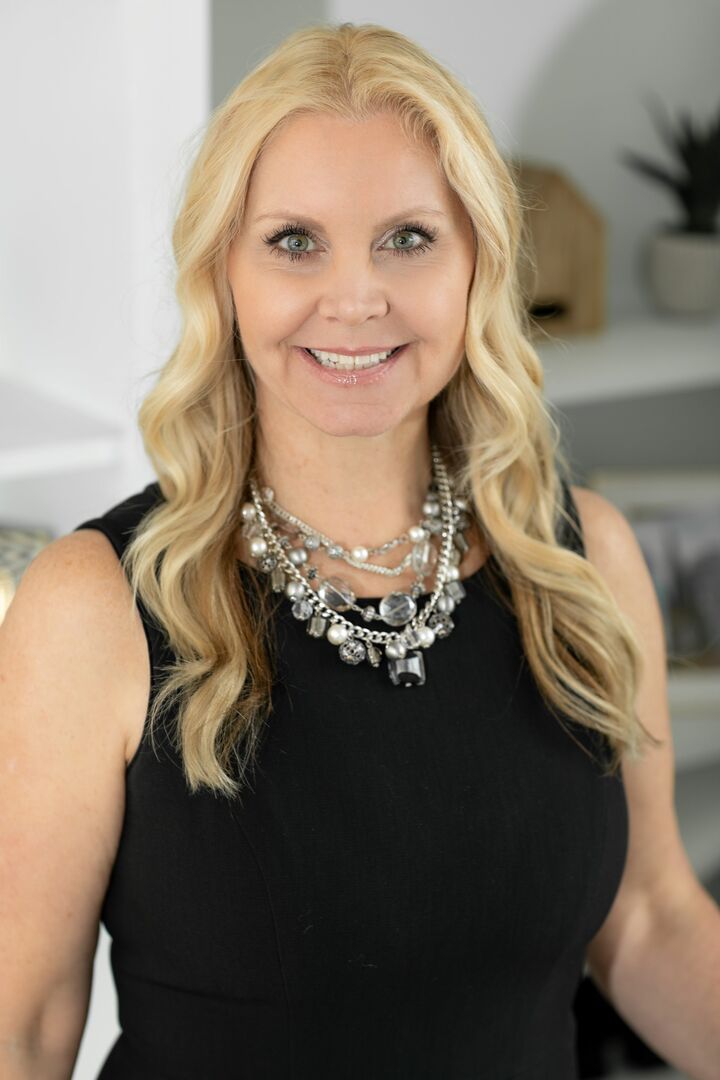 Ginger Walker, Real Estate Salesperson in Stafford, Elite