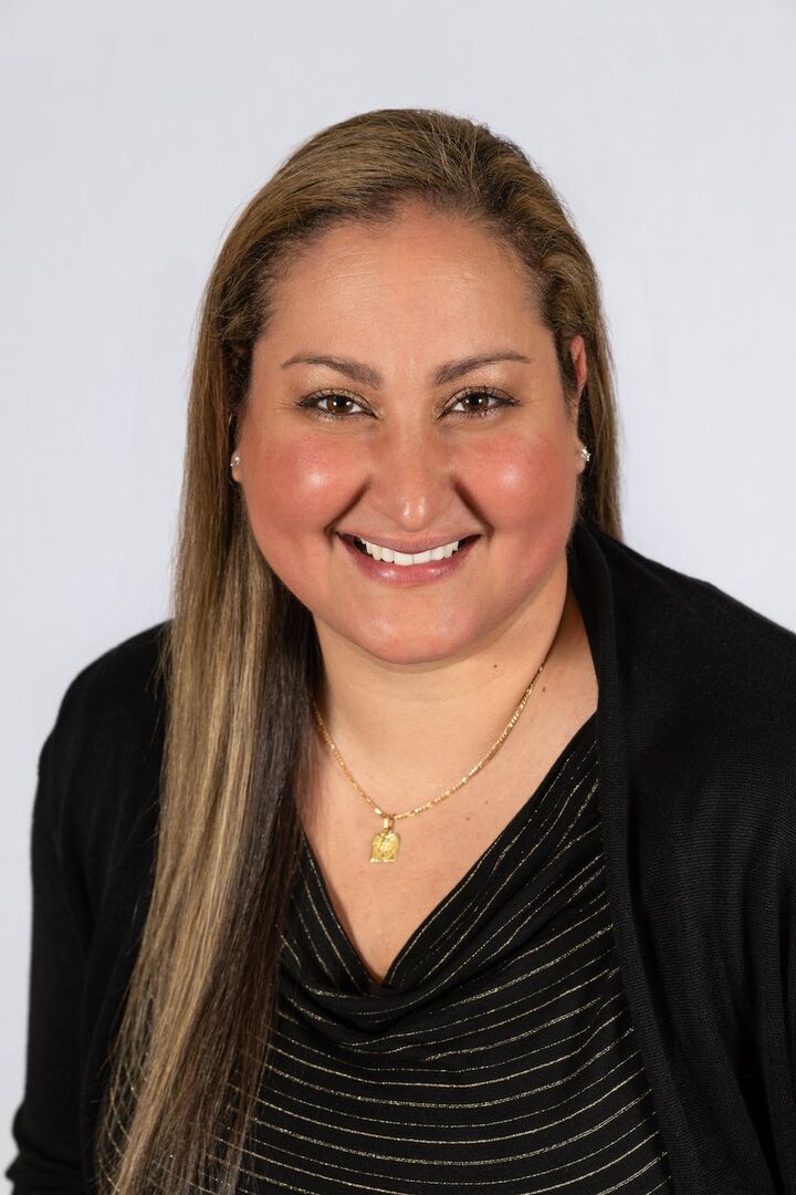 Sivan Aballi, Real Estate Salesperson in Bentonville, Journey