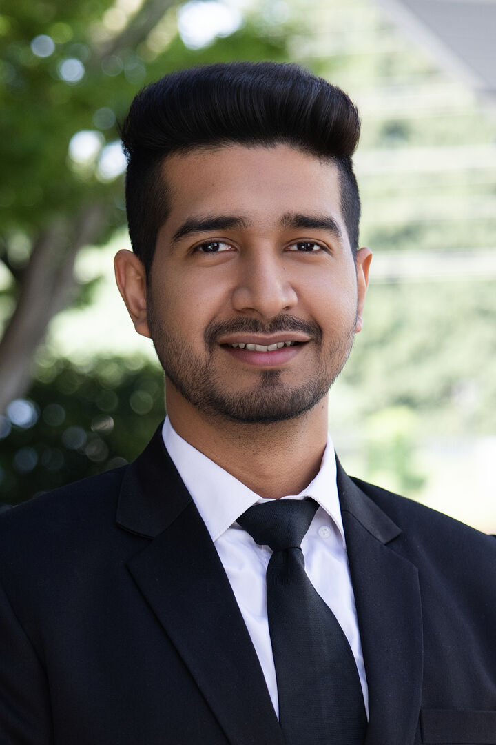Aqib Gill, REALTOR® in Elk Grove, Windermere