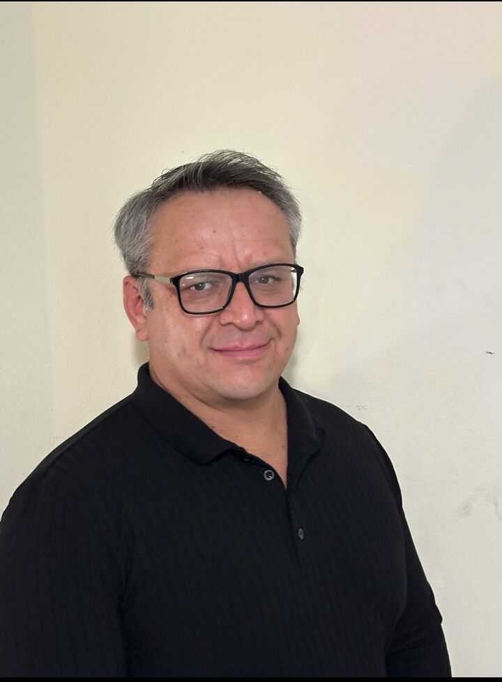 Carlos Nava, Real Estate Broker/Real Estate Salesperson in Saint Charles, Results Realty ERA Powered