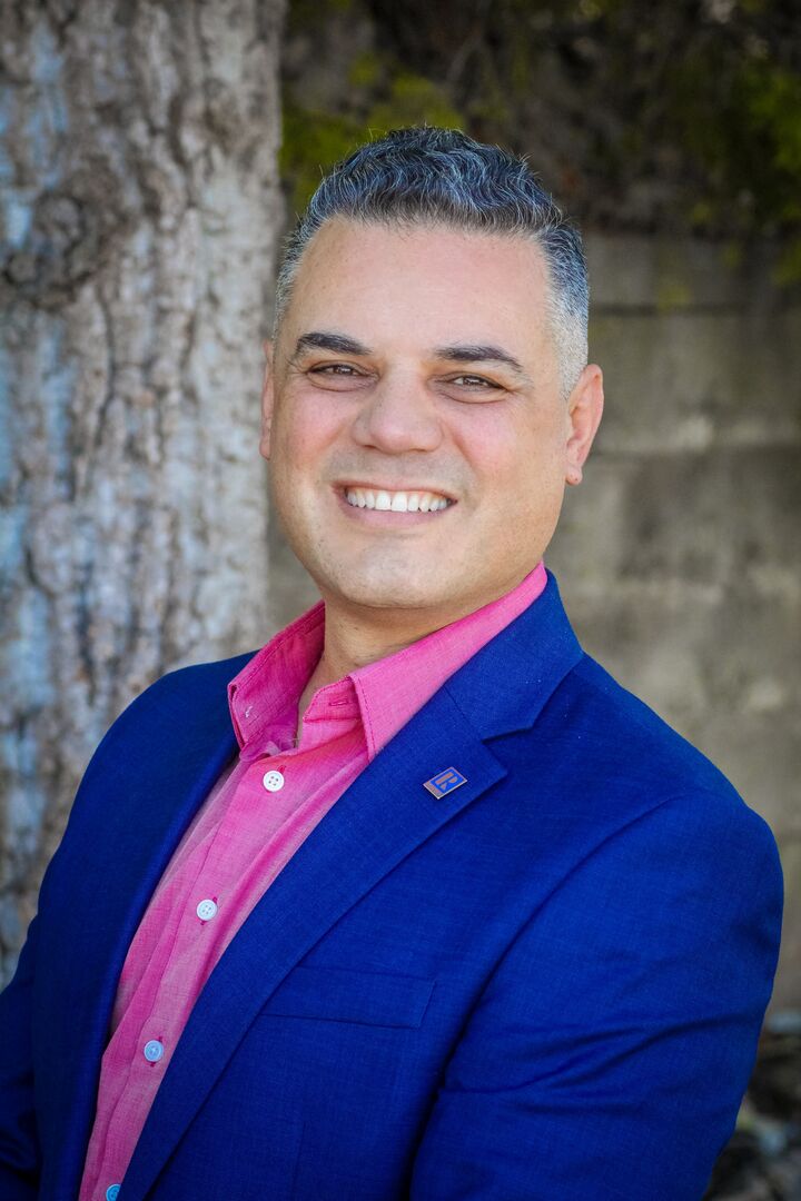 Elie Azzi, Real Estate Broker in Charlotte, Paracle