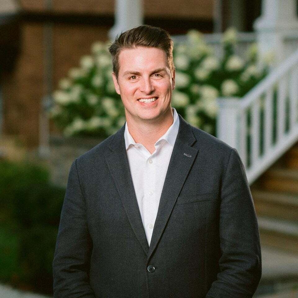 Darcy Toombs, Broker in Vaughan, Coldwell Banker The Real Estate Centre, Brokerage
