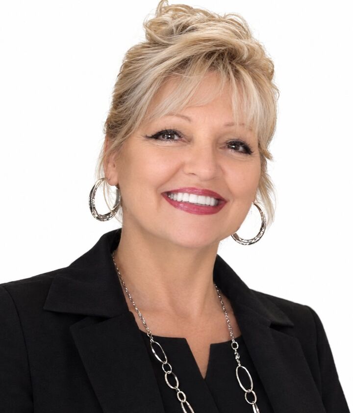 Deborah Gallegos, Real Estate Salesperson in Clermont, Hubbard Hansen