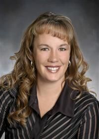 Lana Carrell, Associate Real Estate Broker in Redmond, North Homes Realty