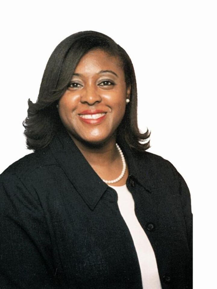 Lisa Edmonds, Real Estate Salesperson in Moreno Valley, Town & Country