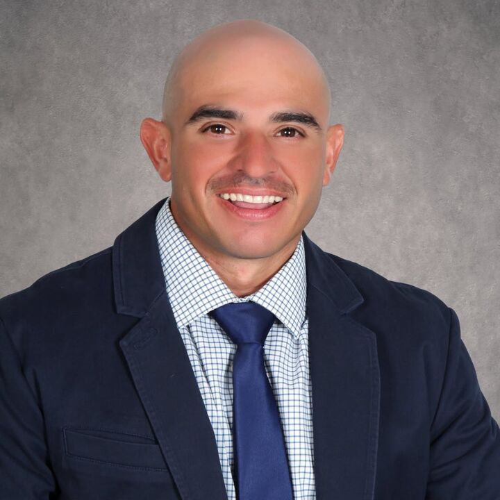 Ediberto Luna, Real Estate Salesperson in Downey, Masters