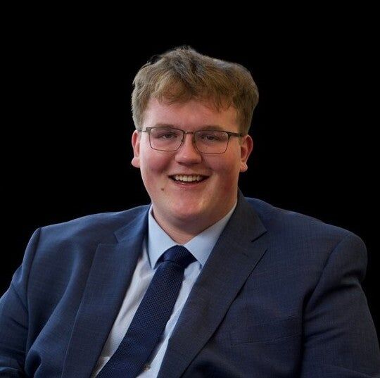 Fletcher Baldwin,  in Fenton, Professionals