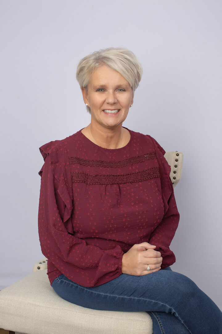 Lisa Wright, REALTOR in Maryville, Wallace (TN)